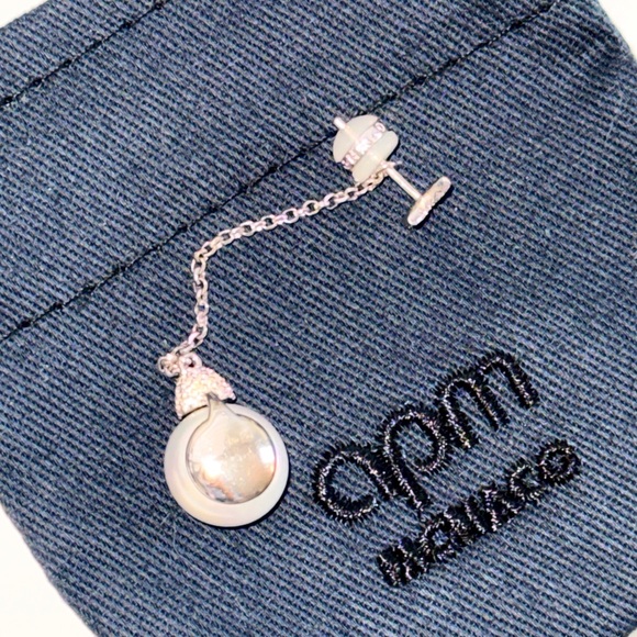 APM Pearl Drop Dangle Earring in White Pearl - only 1 - Picture 2 of 4